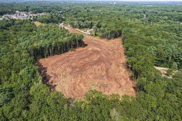 $924,000 | 32 Village Circle, Augusta, ME 04330