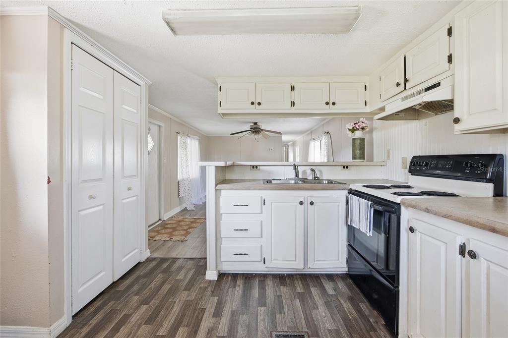 9125 Southwest 28th Terrace Ocala, FL 34476 - Photo 7 of 21