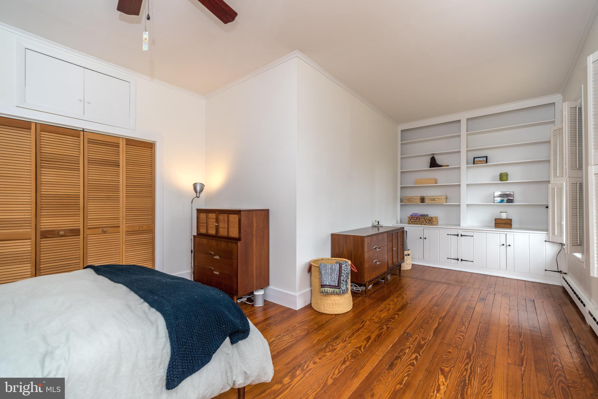 114 Headquarters Road Erwinna, PA 18920 - Photo 25 of 39 Principal bedroom