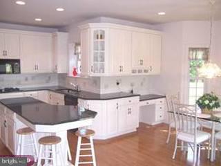 86 Aqueduct Road Washington Crossing, PA 18977 - Photo 2 of 6 Gallery Image 2