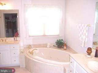86 Aqueduct Road Washington Crossing, PA 18977 - Photo 6 of 6 Gallery Image 6