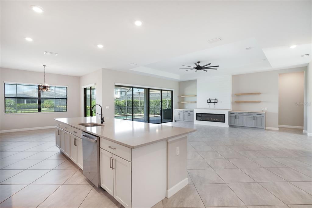 16228 Tradewind Terrace Lakewood Ranch, FL 34211 - Photo 22 of 71