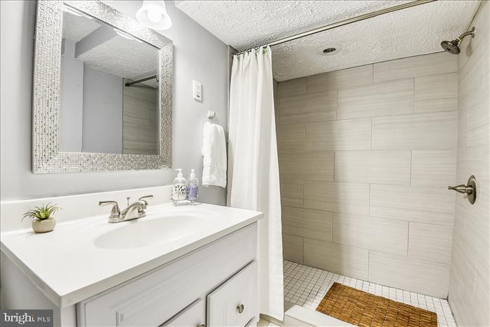 5050 Whetstone Road Columbia, MD 21044 - Photo 14 of 35 Newly renovated full bath on lower level