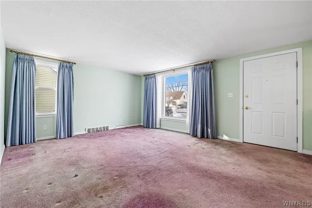 $194,900 | 1257 Brighton Road, Tonawanda, NY 14150