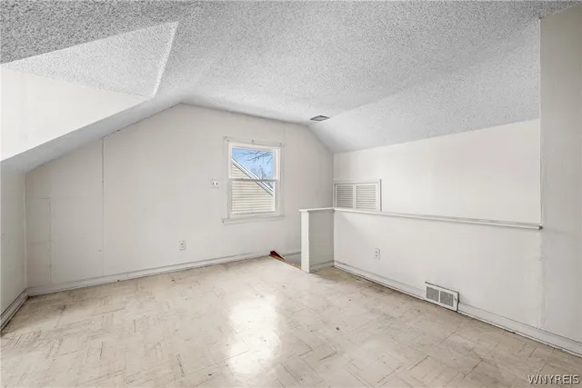 $194,900 | 1257 Brighton Road, Tonawanda, NY 14150