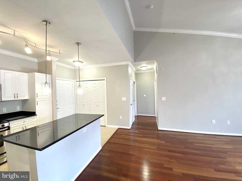 12909 Centre Park Circle, Unit 403 Herndon, VA 20171 - Photo 7 of 44