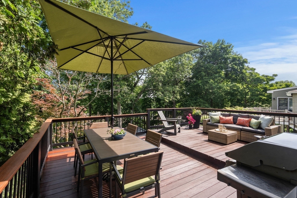 109 Whitcomb Avenue Boston, MA 02130 - Photo 4 of 39
