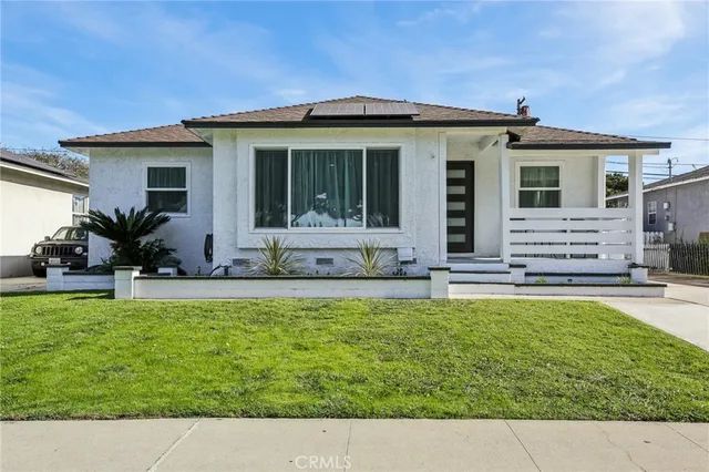 $868,000 | 4960 Woodruff Avenue, Lakewood, CA 90713