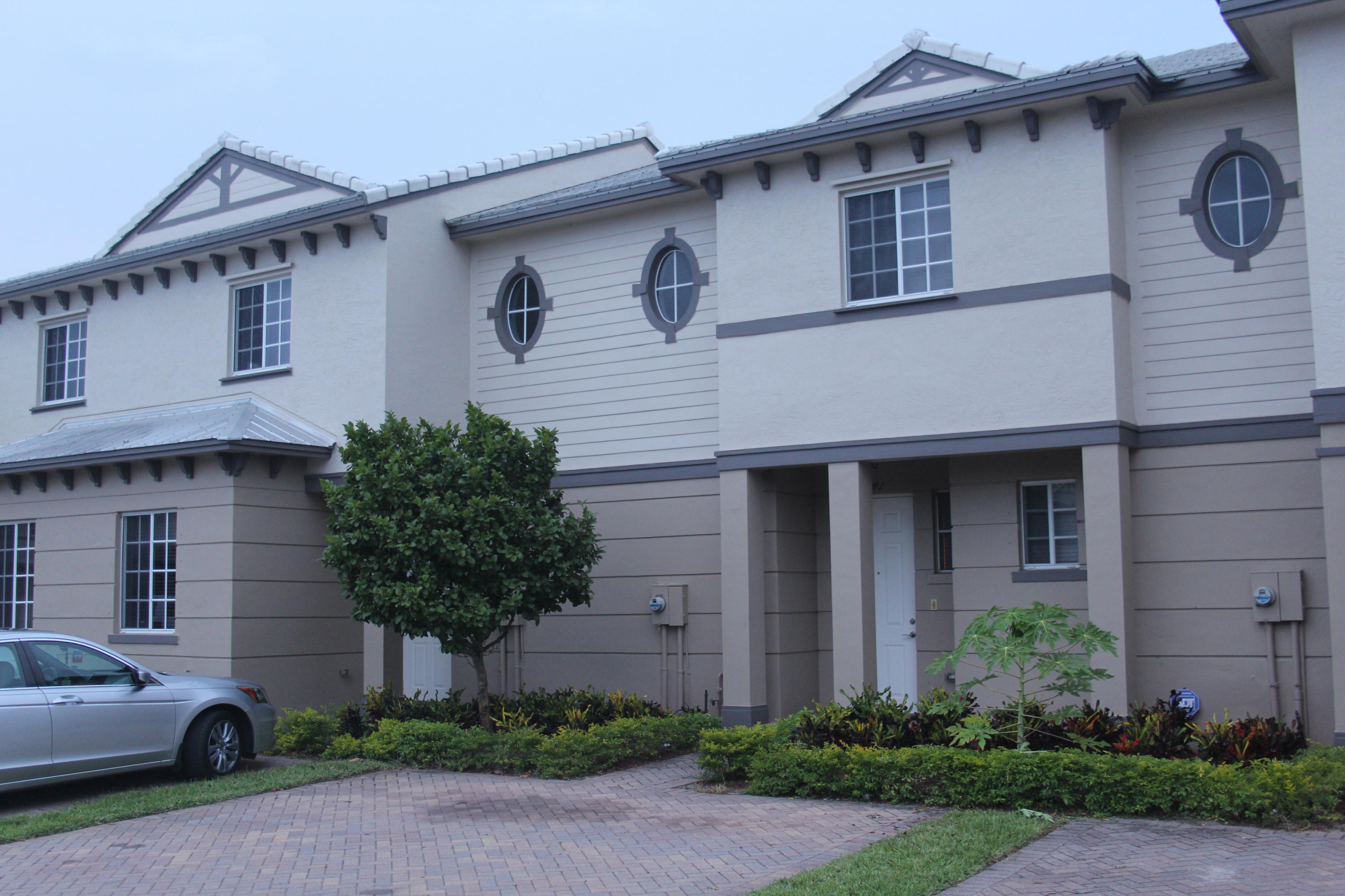1943 Freeport Drive Riviera Beach, FL 33404 - Photo 2 of 10 IMG_7521
