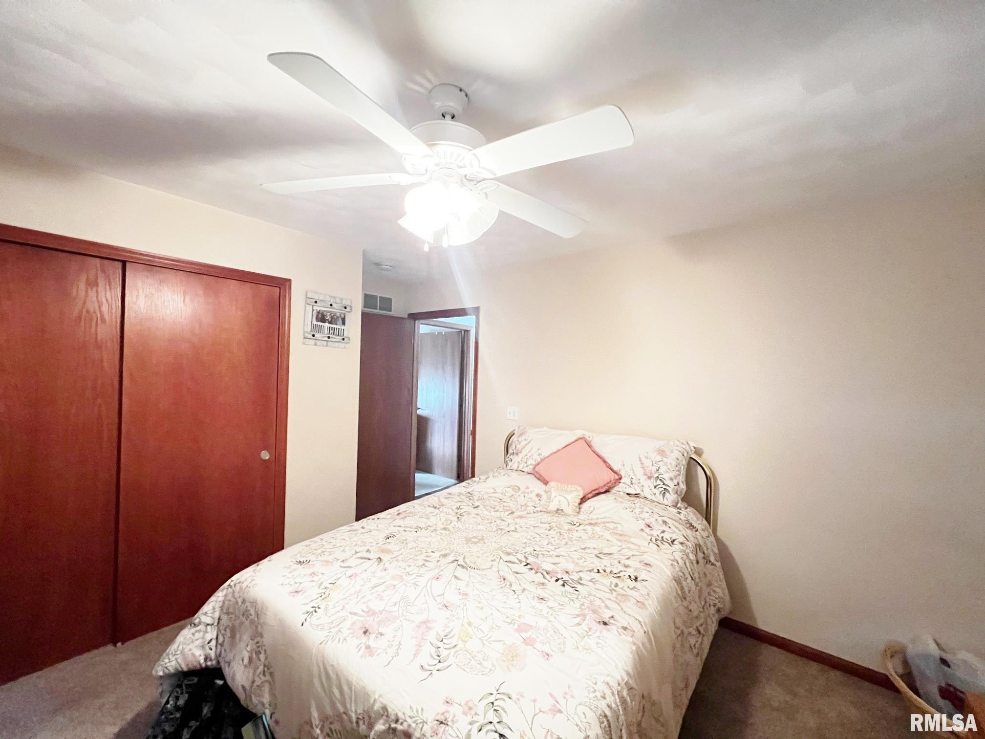 130 West Cruger Road Washington, IL 61571 - Photo 14 of 17