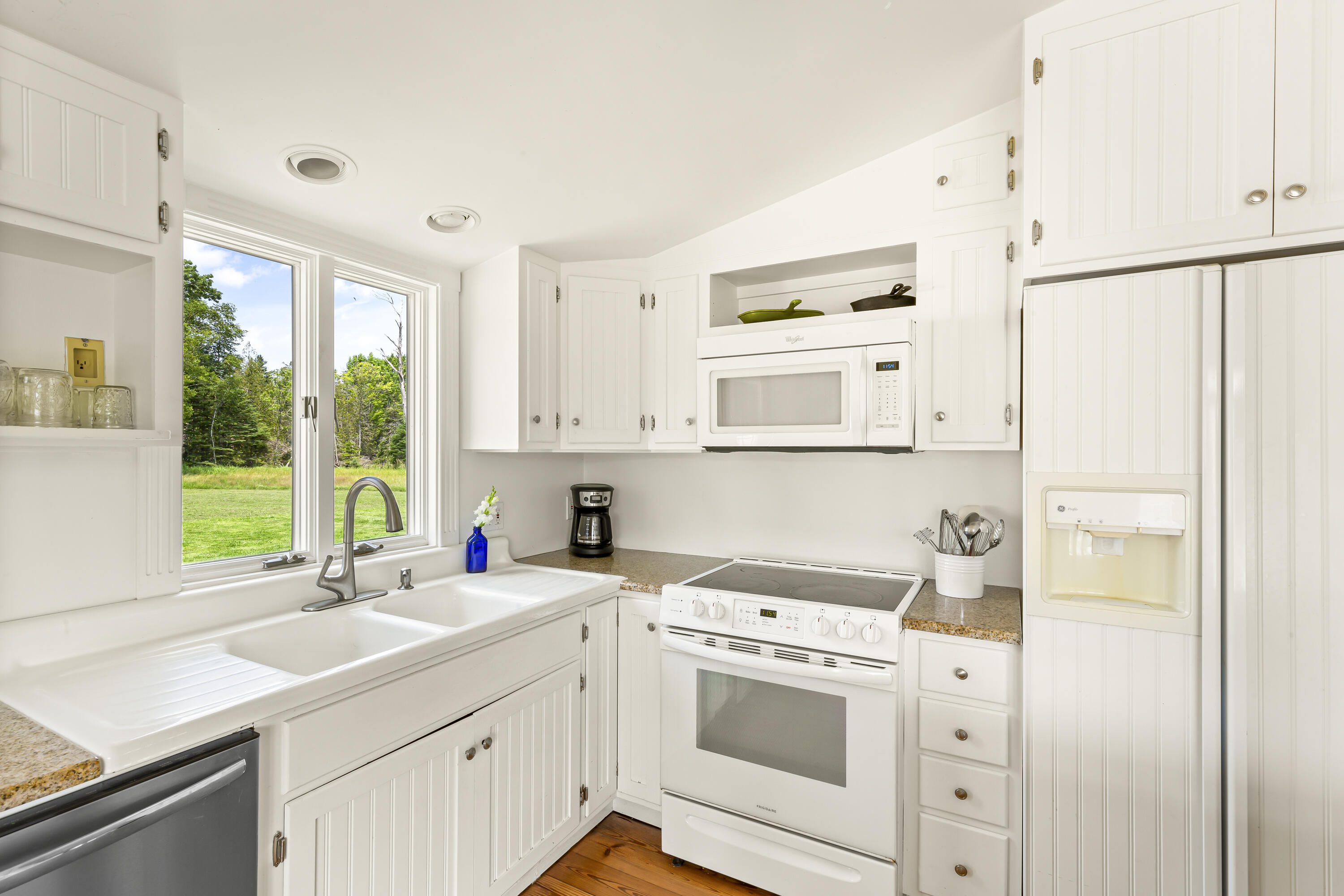 938 Main Road Islesboro, ME 04848 - Photo 17 of 35