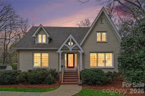 $875,000 | 901 Shady Bluff Drive, Charlotte, NC 28211
