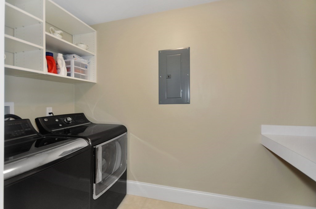 40 Grove Street, Unit 1 Waltham, MA 02453 - Photo 25 of 38