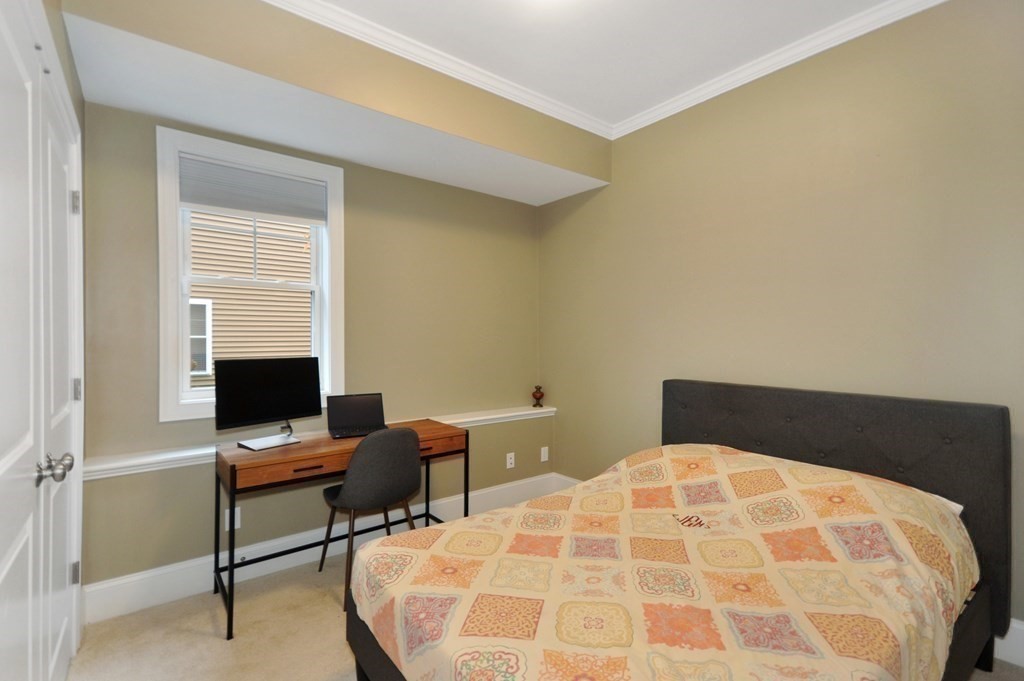 40 Grove Street, Unit 1 Waltham, MA 02453 - Photo 33 of 38