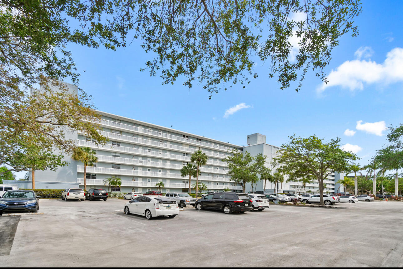 5500 Northwest 2nd Avenue, Unit 414 Boca Raton, FL 33487 - Photo 36 of 38 a view of a parking area