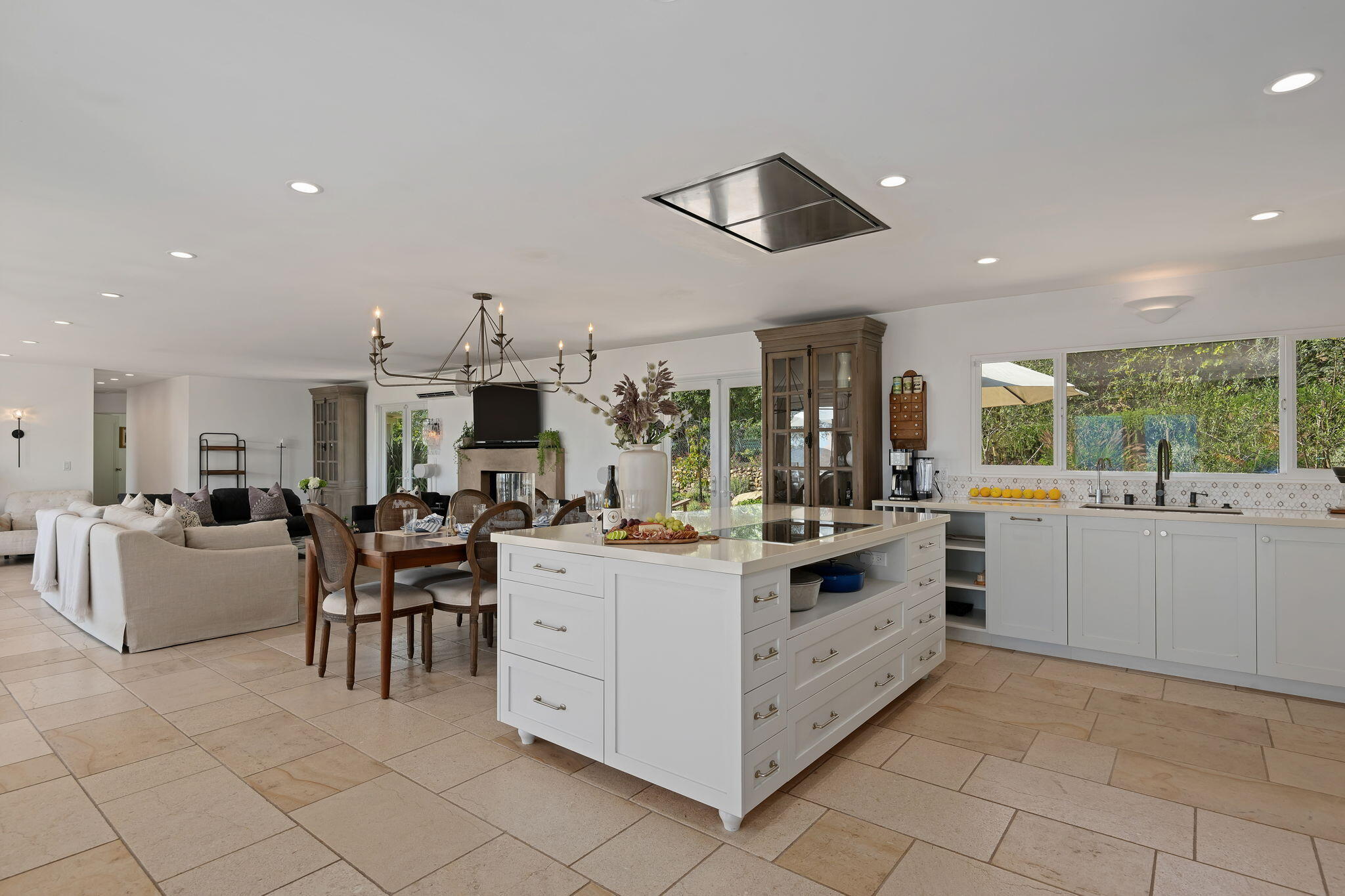 1144 Arbolado Road Santa Barbara, CA 93103 - Photo 22 of 40 20-Kitchen