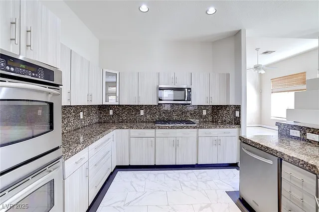 $2,800 | 373 Kenya Road, Las Vegas, NV 89123