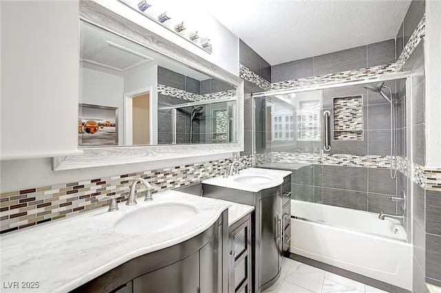 $2,800 | 373 Kenya Road, Las Vegas, NV 89123