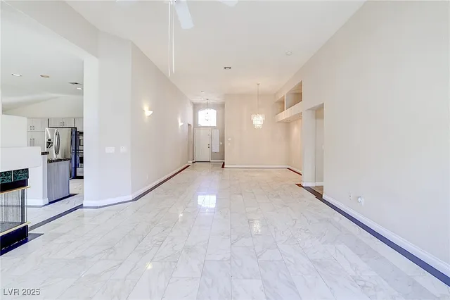 $2,800 | 373 Kenya Road, Las Vegas, NV 89123