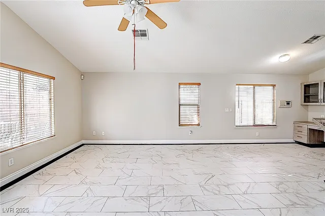 $2,800 | 373 Kenya Road, Las Vegas, NV 89123