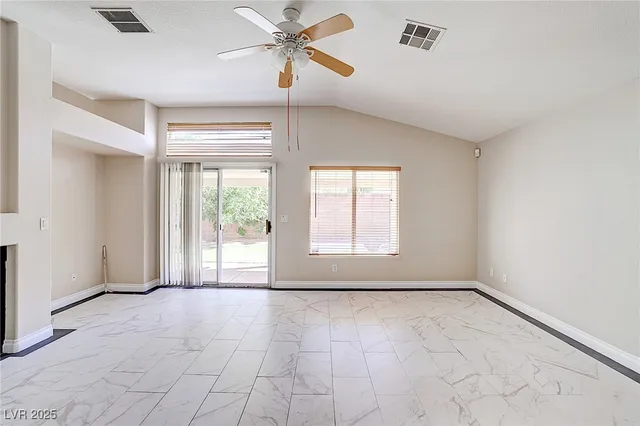 $2,800 | 373 Kenya Road, Las Vegas, NV 89123