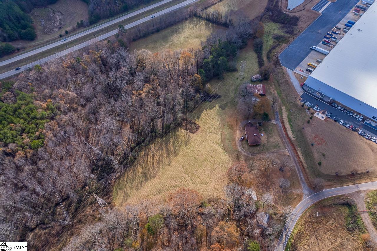 847 Harvey Road Greer, SC 29651 - Photo 4 of 49 Gallery Image 4
