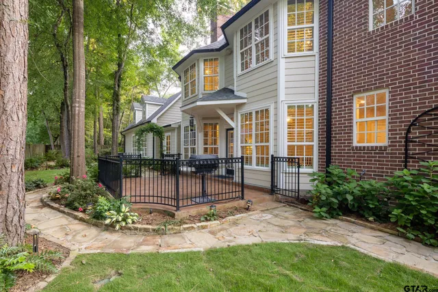 $699,900 | 3618 Trailwood Court, Tyler, TX 75707