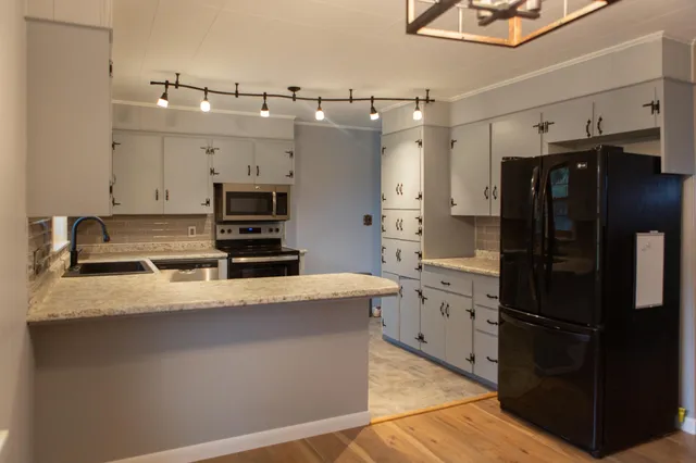 $199,900 | 647 U.S. Rte 1, Monticello, ME 04760