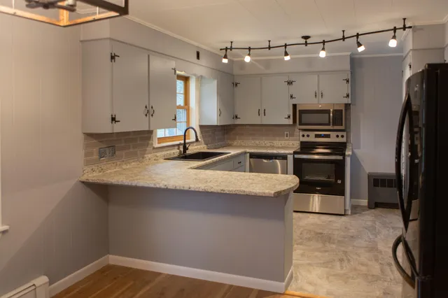 $199,900 | 647 U.S. Rte 1, Monticello, ME 04760