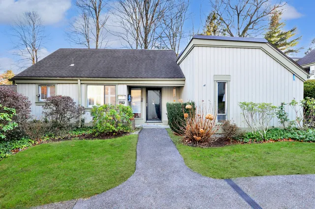 $280,000 | 278 Heritage Village, Unit B, Southbury, CT 06488