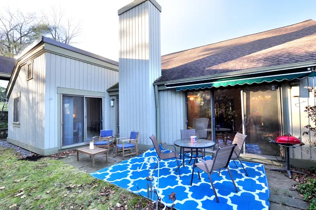 $280,000 | 278 Heritage Village, Unit B, Southbury, CT 06488