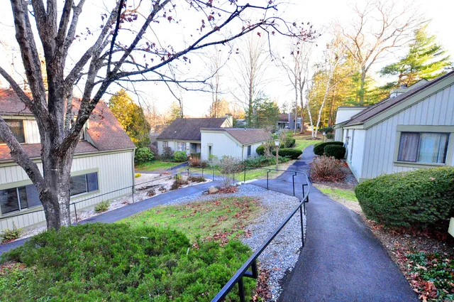 $280,000 | 278 Heritage Village, Unit B, Southbury, CT 06488