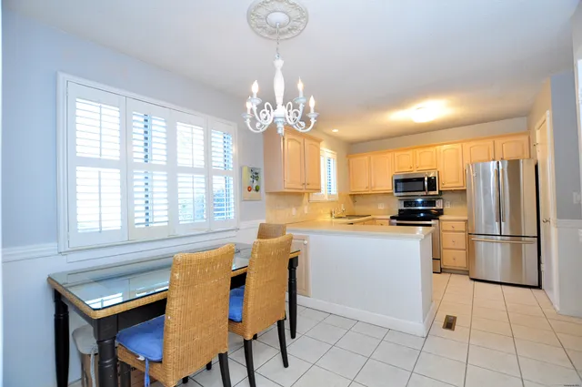 $280,000 | 278 Heritage Village, Unit B, Southbury, CT 06488