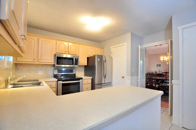 $280,000 | 278 Heritage Village, Unit B, Southbury, CT 06488