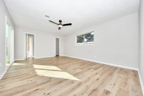 $2,500 | 9114 Spellman Road, Houston, TX 77031