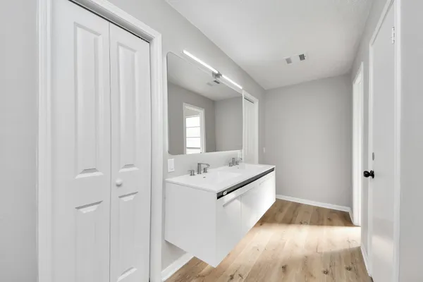 $2,500 | 9114 Spellman Road, Houston, TX 77031