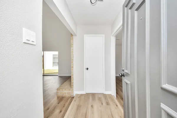 $2,500 | 9114 Spellman Road, Houston, TX 77031