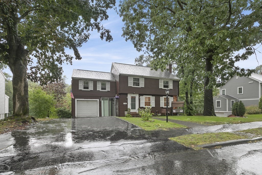 34 Woodbriar Road Wakefield, MA 01880 - Photo 1 of 20 Gallery Image 1