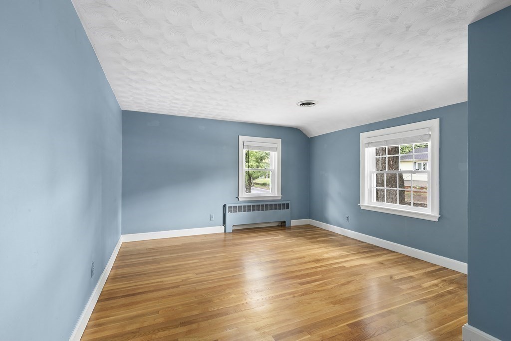 34 Woodbriar Road Wakefield, MA 01880 - Photo 12 of 20 Gallery Image 12