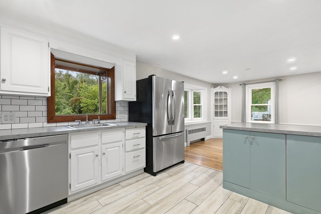 34 Woodbriar Road Wakefield, MA 01880 - Photo 6 of 20 Gallery Image 6