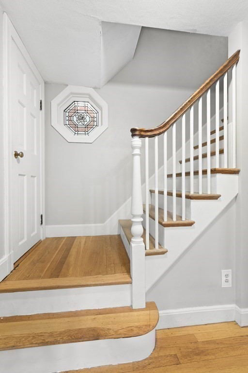 34 Woodbriar Road Wakefield, MA 01880 - Photo 7 of 20 Gallery Image 7