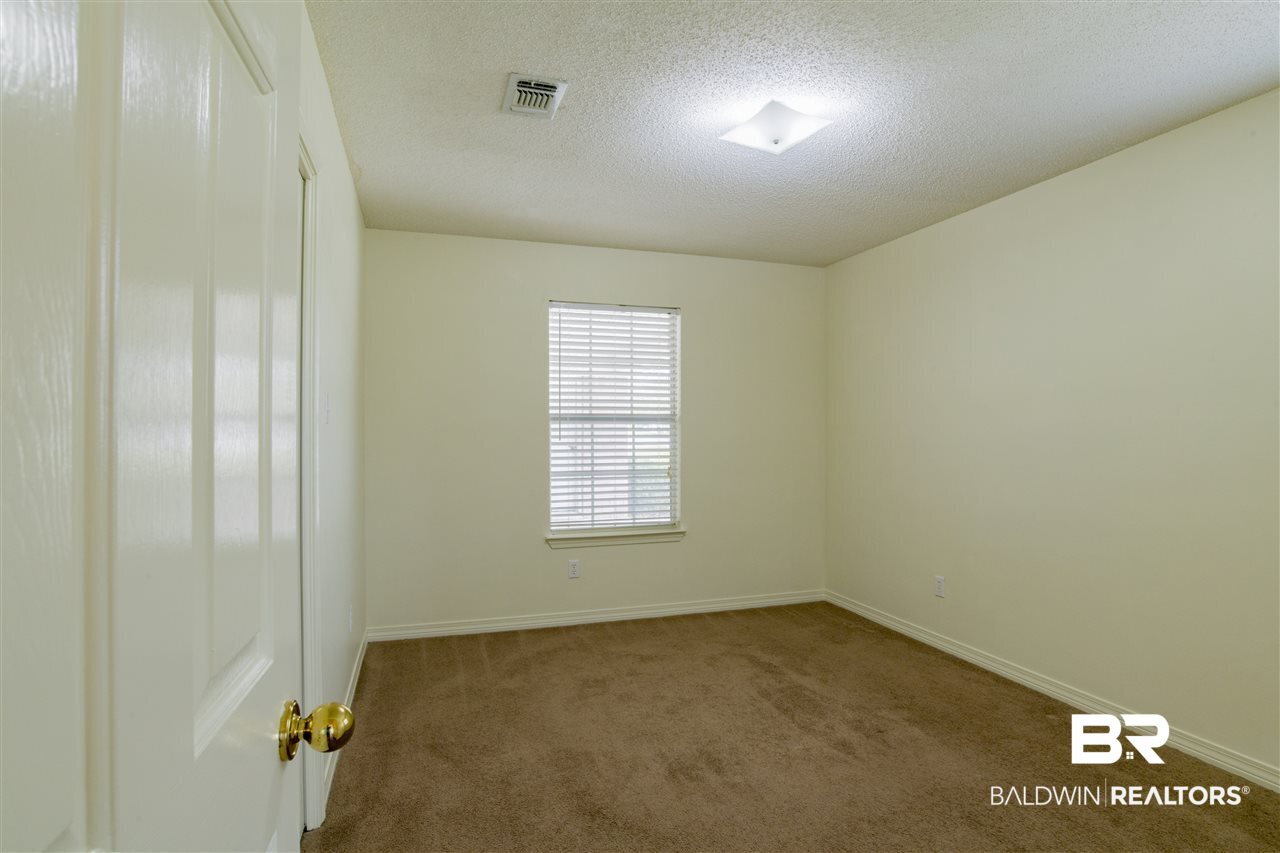 300 West Azalea Avenue Foley, AL 36535 - Photo 14 of 16