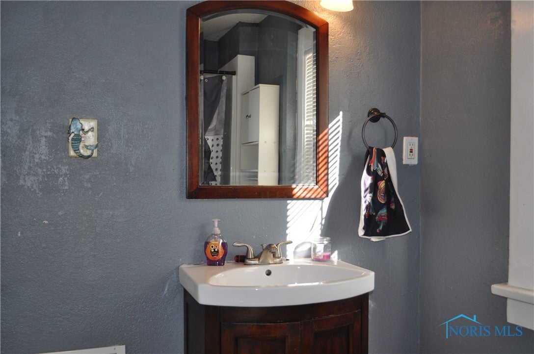 1807 Wyndhurst Road Toledo, OH 43607 - Photo 18 of 25 Gallery Image 18
