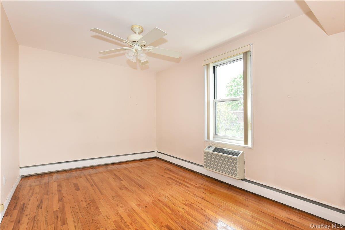 25 Canterbury Road, Unit 3L Great Neck, NY 11021 - Photo 14 of 29 Dining - Office