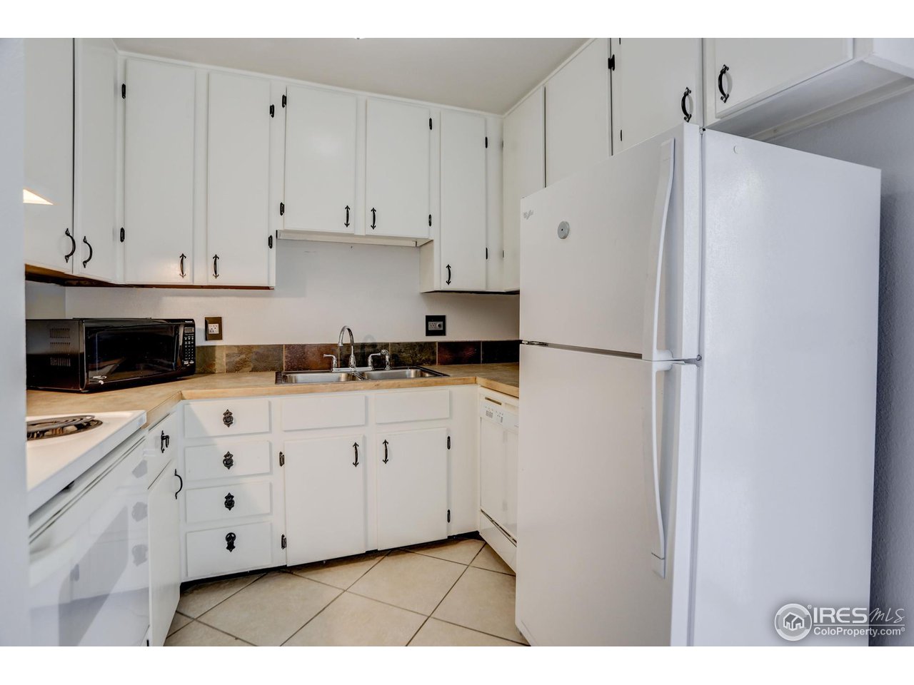 1024 East Swallow Road, Unit 322 Fort Collins, CO 80525 - Photo 5 of 17 Gallery Image 5