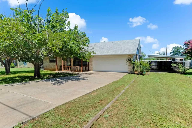 $290,000 | 1008 Wright Street, Llano, TX 78643