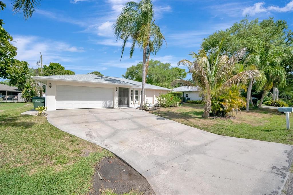 270 Dragon Road Venice, FL 34293 - Photo 9 of 62 Gallery Image 9
