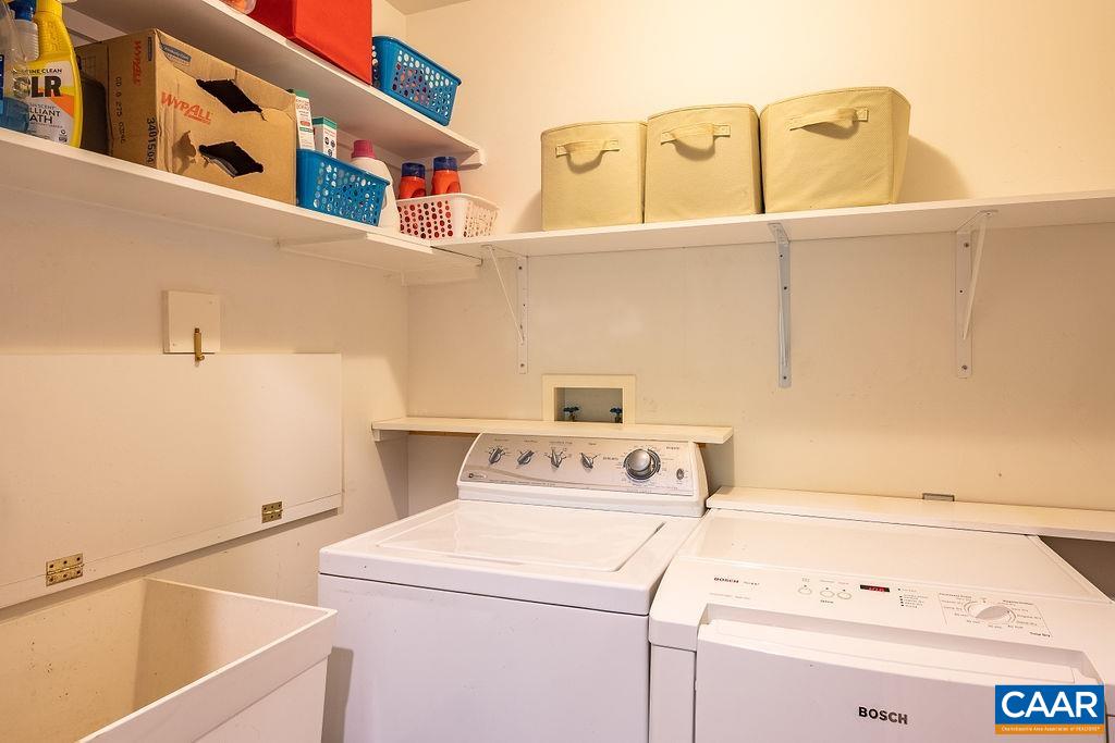 475 David Road Charlottesville, VA 22902 - Photo 23 of 38 a utility room with dryer and washer