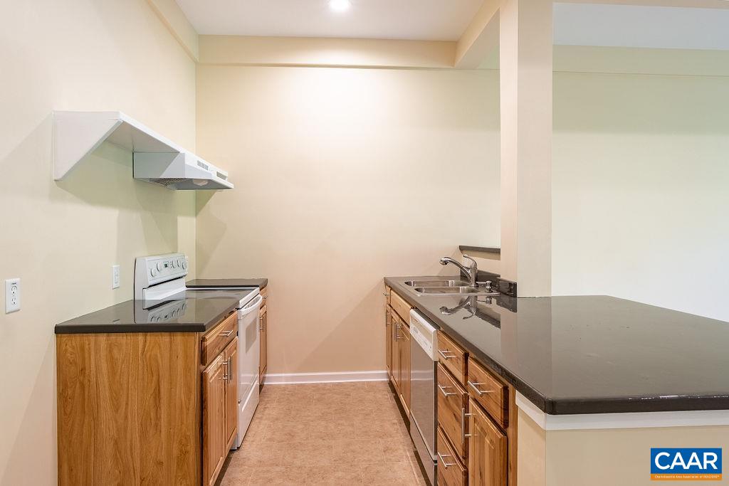 475 David Road Charlottesville, VA 22902 - Photo 28 of 38 a utility room with dryer and washer