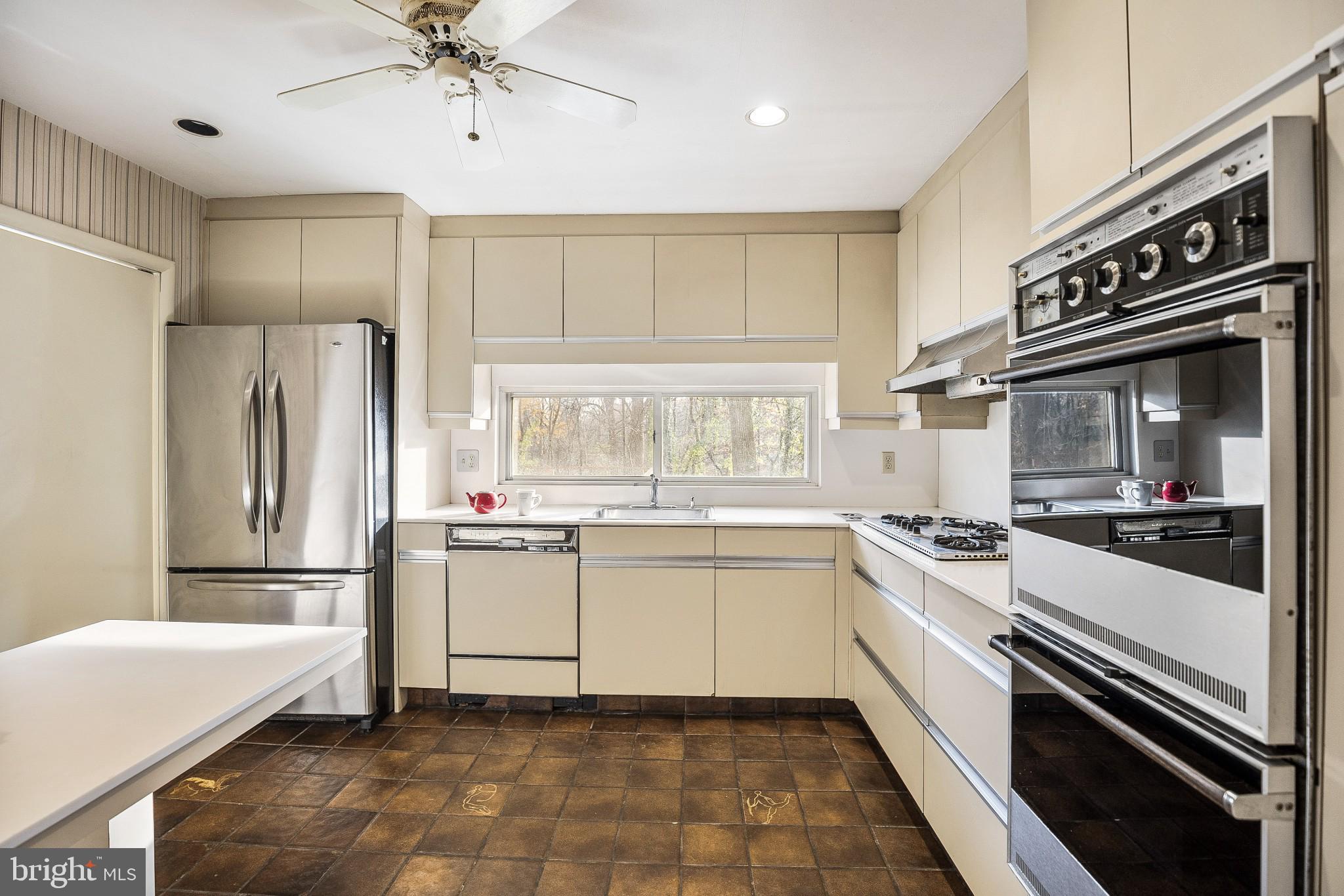 1020 Kipling Road Jenkintown, PA 19046 - Photo 21 of 42 Great work space in kitchen